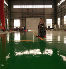 四川驾驶式洗地机在瑞驰拓维机械的环氧地坪漆地面的使用
