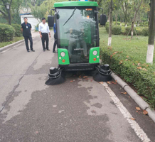 电动驾驶式扫地机绵阳公园落叶清洁